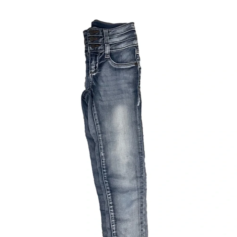 ⭐️ Mudd Girls Three Button high rise, Denim Jeggings stretch 8. 5/$25